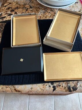 JAPANESE GOLD LACQUER TRAYS (10)